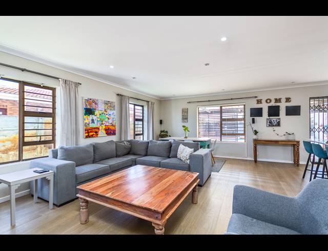 4 BEDROOM FREEHOLD FOR SALE IN PARKLANDS